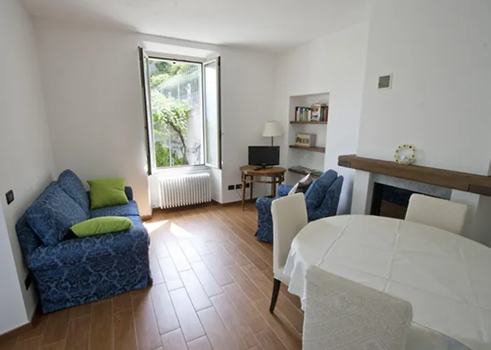 Miralago And Hotel 2*