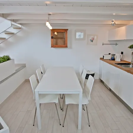 Miralago And Hotel 2*