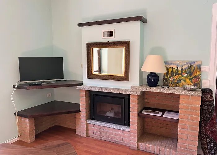 Miralago And Hotel 2*